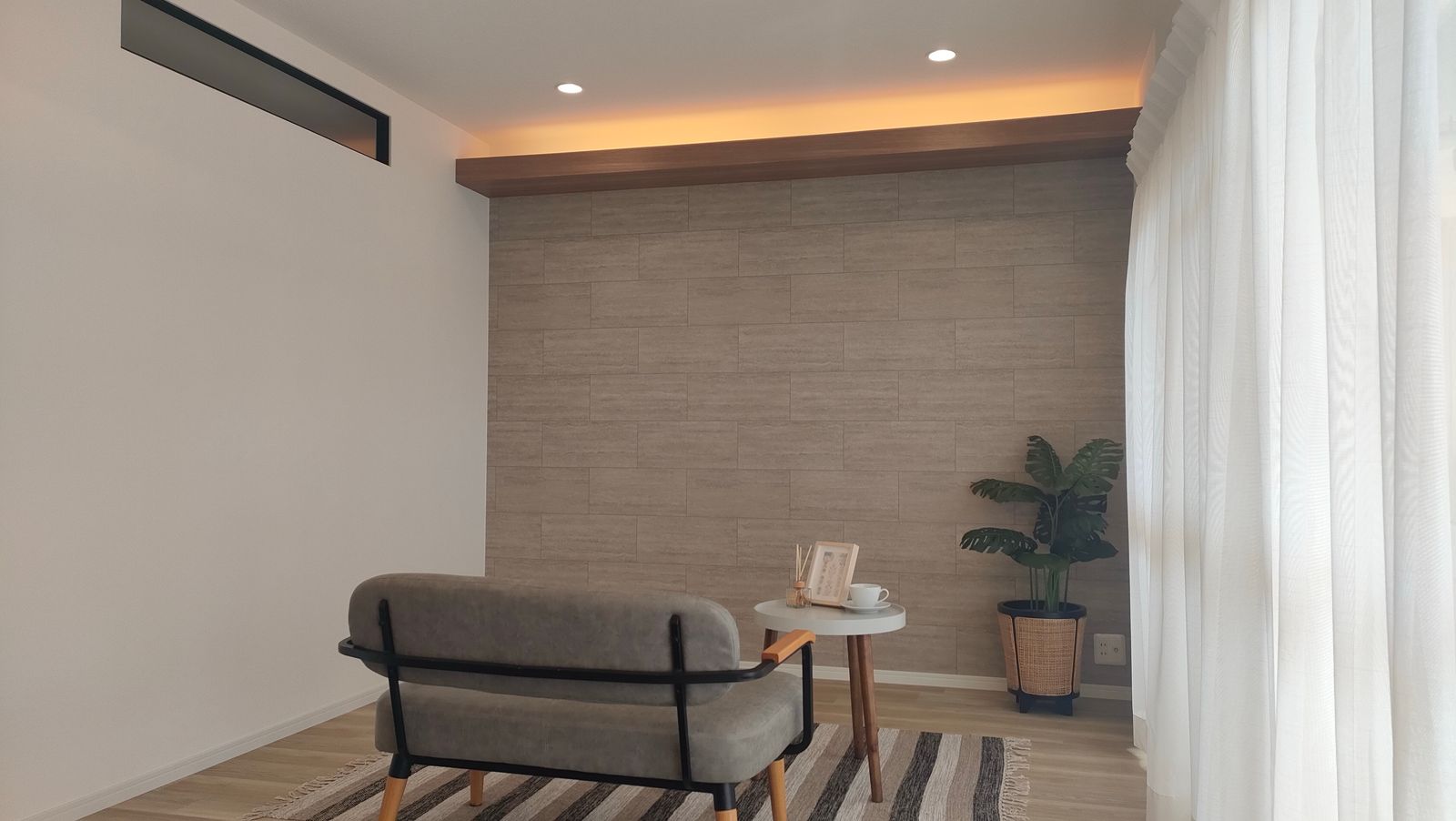 リノベーション事例 — 間接照明の寛ぎ空間